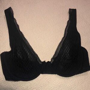 VS Elegant Black Lace Bra